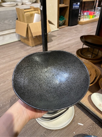 Tô xếp góc 18 x 15.5 cm đen không vệt