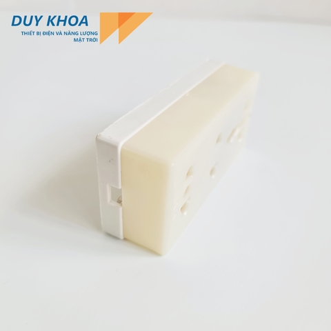 Ổ cắm 3 đa năng không dây Đế Trắng và Đế Đen Vinamax