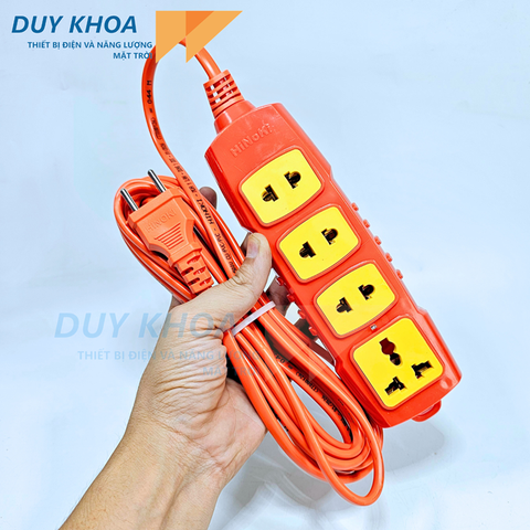 Ổ cắm điện 4 lõi sứ Hinoki – an toàn, bền chắc, tiện dụng cho gia đình