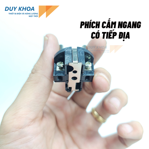 Phích cắm điện cắm kiểu ngang có tiếp địa MDCE