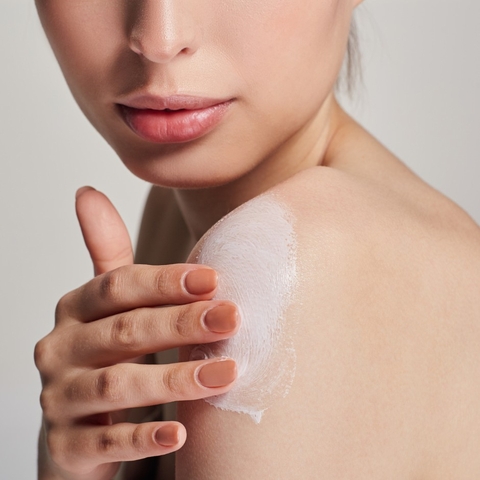 Tắm Xong Nhưng Da Vẫn Khô? Có Phải Do Chất Tẩy Rửa Mạnh?