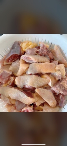 Gà không đầu cắt sẵn