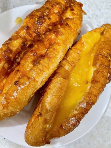 Bánh mì muối ớt sốt bơ ( set 3 cái )