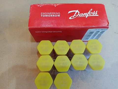 PÉP PHUN DẦU- KIM PHUN - OIL NOZZLE  Hãng DANFOSS