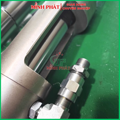 Cây Trục Máy Phun Bột Trét Thủy Lực GK6 Minh Phát, Trục Bơm Piton Máy Phun Bột Đặc Minh Phát