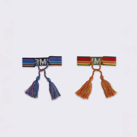 Set 2 vòng tay buộc dây, Khám Phá