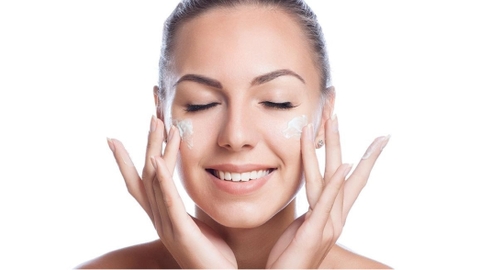 Massage đúng cách giúp trẻ hoá làn da
