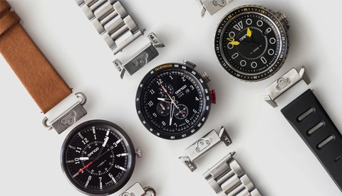 Trăn Trở Của Người Mua Đồng Hồ: Lựa Chọn Giữa Dây Da Và Dây Kim Loại