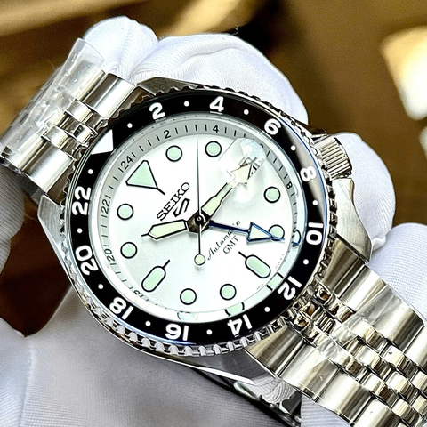 ĐỒNG HỒ NAM SEIKO 5 SPORTS SSK033K1 TRẮNG