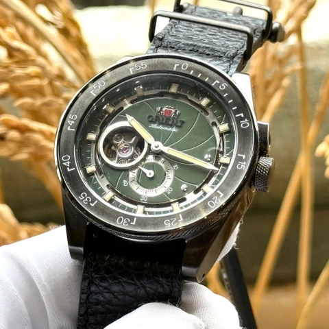 ĐỒNG HỒ NAM ORIENT RETRO FUTURE CAMERA AUTOMATIC RA-AR0202E10B