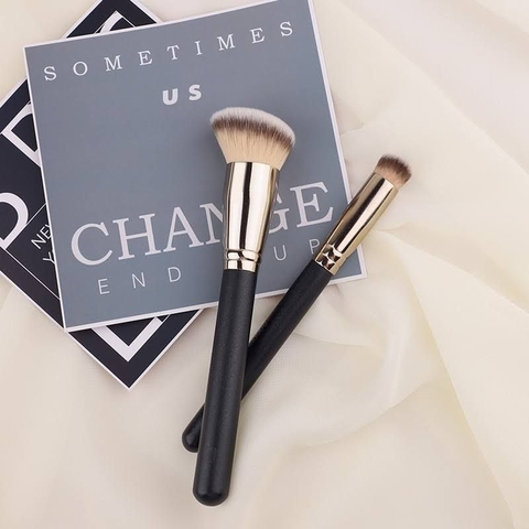 Cọ Trang Điểm Tán Kem Nền MAC #170