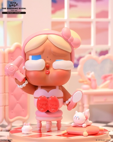 CRYBABY The Dressing Room Figurine (Pink Ver.)