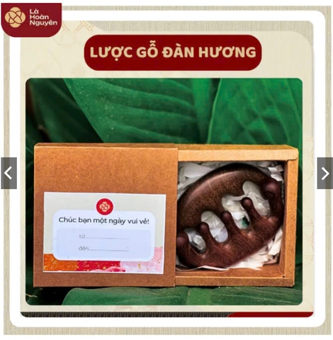 Lược gỗ đàn hương massage