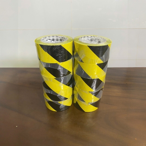 BĂNG KEO  3M 766, SỌC VÀNG ĐEN (50mm x 33m)