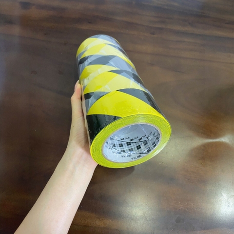 BĂNG KEO  3M 766, SỌC VÀNG ĐEN (50mm x 33m)