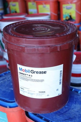 MỠ CHỊU NHIỆT MOBIL UNIREX N 3 - 18Kg