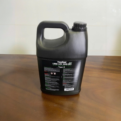 Nước làm mát động cơ- Threebond Coolant-Green 30% -Type-E (4L/can)