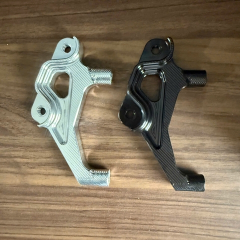 Pát trước Lead 4 Val đĩa 220mm xài 4 Piston heo dầu 81 racing