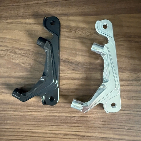 Pát trước Wave 110 đĩa 220mm xài heo 4 Pis 81 racing