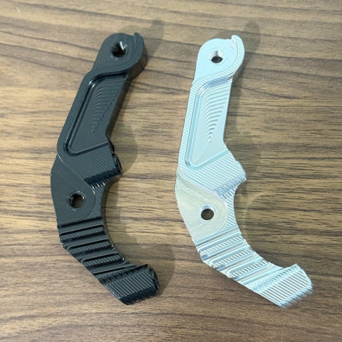 Pát trước Quantum đĩa 245mm heo moto 3