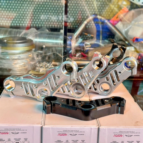 Chảng ba CNC 3D Ver3 Suzuki Satria Raider Fi