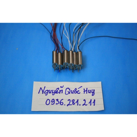 [Mã TOYDEC hoàn 20K xu đơn 50K] Motor coreless 720 kèm cánh quạt