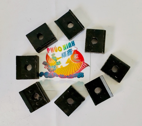 Bass giữ ép chân vịt