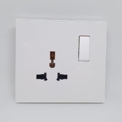 Bộ Ổ cắm đơn đa tiêu chuẩn 10A kèm công tắc mặt vuông màu trắng Simon E6 721089