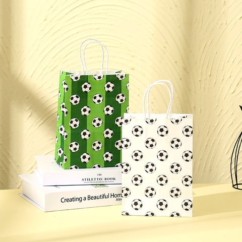 TÚI GIẤY KRAFT ĐỰNG QUÀ HỌA TIẾT BÓNG ĐÁ NĂNG ĐỘNG T.CRAFT HOUSE