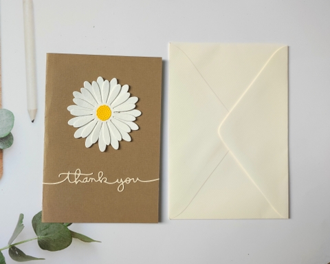 THIỆP HANDMADE HOA CÚC ĐƠN GIẢN NHƯNG KHÔNG KÉM PHẦN THANH LỊCH, SANG TRỌNG T.CRAFT HOUSE