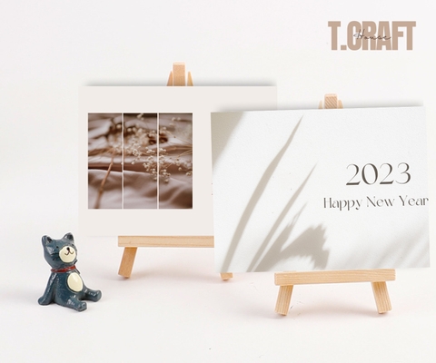 LỊCH ĐỂ BÀN 2024 CHÂN GỖ HANDMADE A6 TRANG TRÍ BÀN HỌC, BÀN LÀM VIỆC T.CRAFT HOUSE (TẶNG KẸP GỖ VÀ BAO THƯ THƠM)