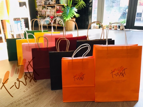 TÚI GIẤY KRAFT NHIỀU MÀU KÍCH THƯỚC 15x8x21cm KÈM QUAI XÁCH CHẮC CHẮN DÀY 120gsm ĐỰNG QUÀ TẶNG T.CRAFT HOUSE