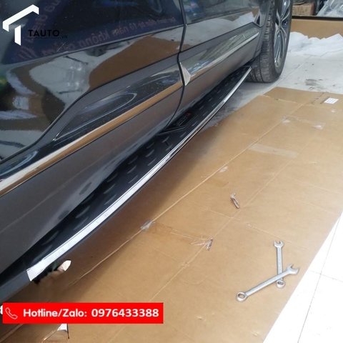 Bệ bước chân Hyundai Santafe 2019-2020 tráng gương chấm bi