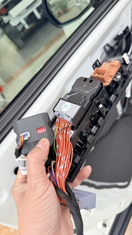 Tự động lên xuống kính, đóng cửa sổ trời cho CRV 2023 - 2026