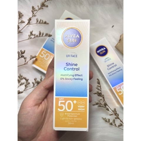 Kem �Chống Nắng NIVEA SUN UV Face Shine Control 50ml Chính Hãng Úc