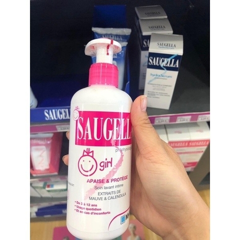 Dung dich vệ sinh Saugella cho bé gái từ 3 tuổi