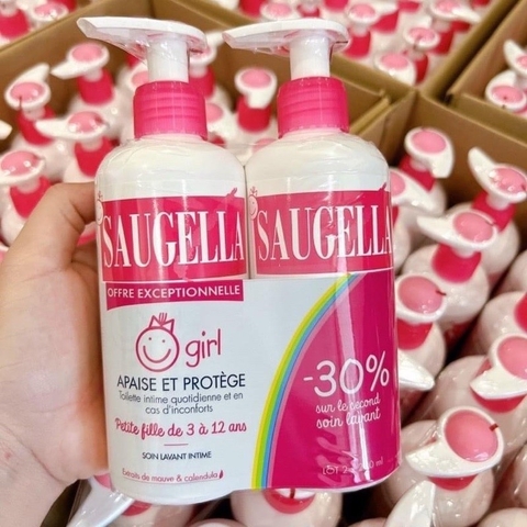 Dung dich vệ sinh Saugella cho bé gái từ 3 tuổi