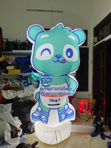 Rối Hơi Gấu Xanh vẫy tay quảng cáo