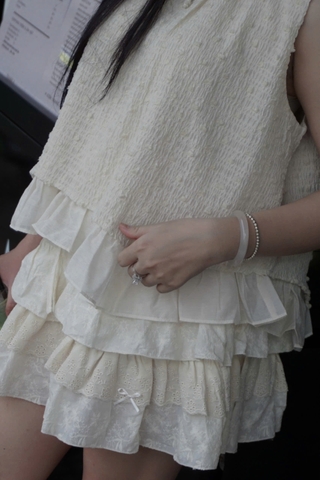 V3996 - V ngắn tầng xô thêu đính nơ