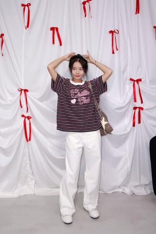 A28838 - A thun boxy thêu Chill