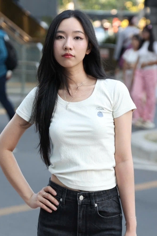 A27942 - A thun cổ vuông TN in Ro