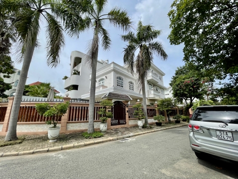 VILLA NAM THÔNG HỒ BƠI RIÊNG
