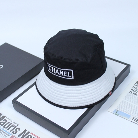 Nón Bucket Nón Vành Chanel Đen Trắng- B15