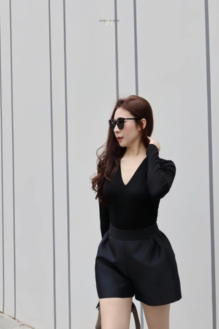 ÁO THUN CỔ V - V TOP BY MIEN