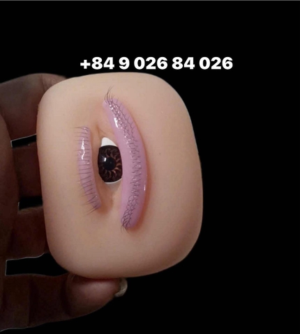 Mắt tập nối siêu thực, trưng bày mẫu mi cho khách