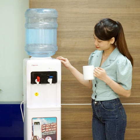 Cây nước nóng lạnh Fujihome WD5320E