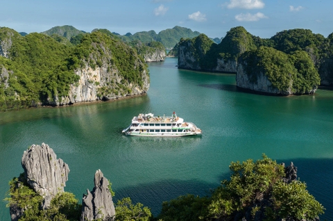 Tour Vịnh Lan Hạ 1 Ngày - Du thuyền Serenity Cruise