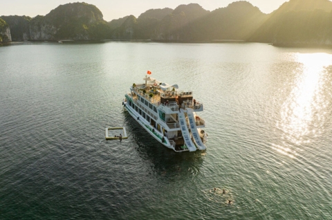 Rạng Ngời Nắng Mai - Tour Vịnh Lan Hạ nửa ngày du thuyền Serenity Cruise