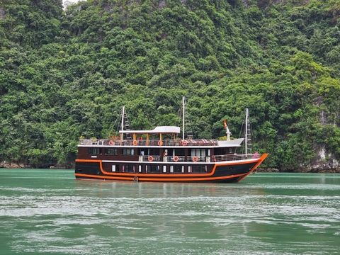 Tour Cát Bà 3 Ngày 2 Đêm - 1 đêm du thuyền 4 sao & 1 đêm khách sạn