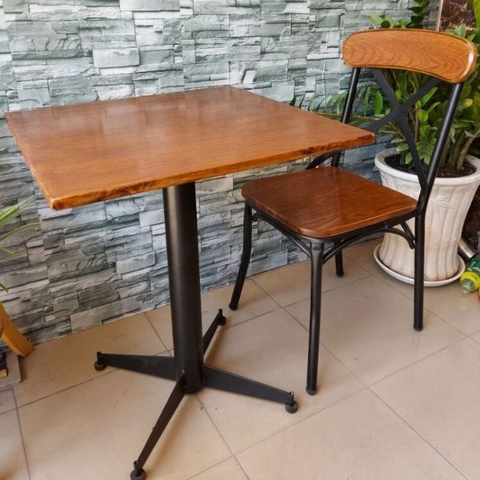 Bàn Cafe Mặt Gỗ Chân Săt CFS02
